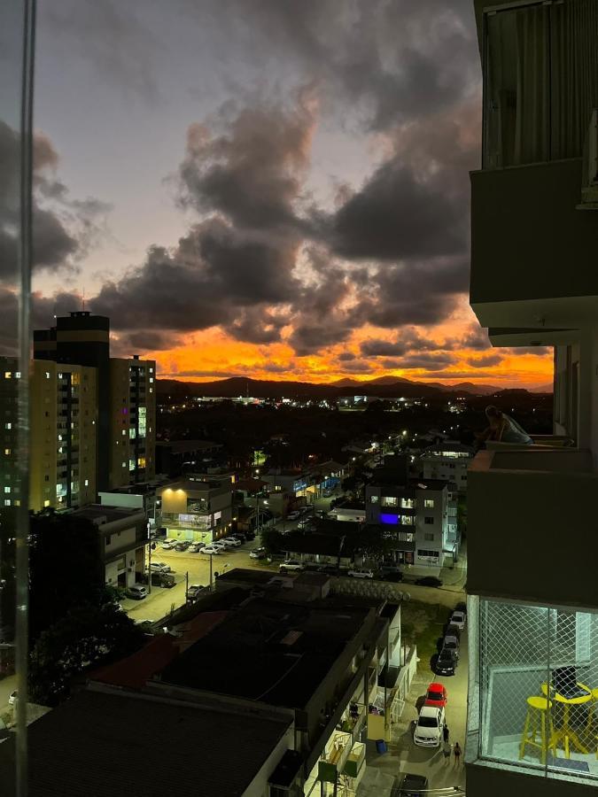 Apartamento Dona Elvira Piçarras Eksteriør billede