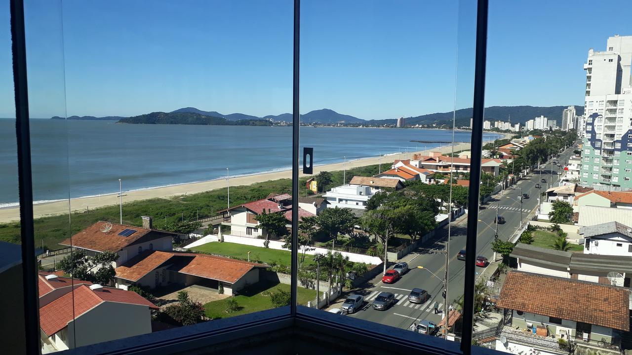 Apartamento Dona Elvira Piçarras Eksteriør billede